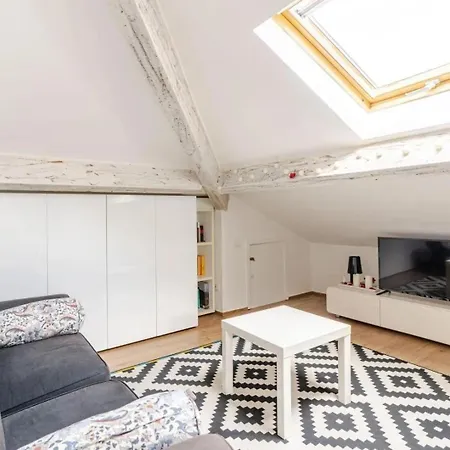 Mansarda In Pieno Centro - 500mt Da Ariston E Ciclabile Lejlighed