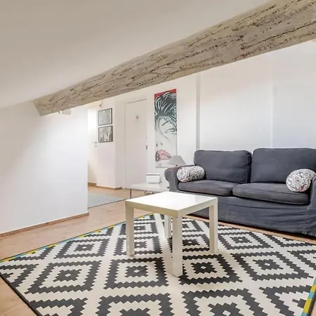 Apartment Mansarda In Pieno Centro - 500mt Da Ariston E Ciclabile Sanremo