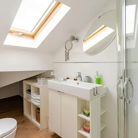 Mansarda In Pieno Centro - 500mt Da Ariston E Ciclabile Lejlighed