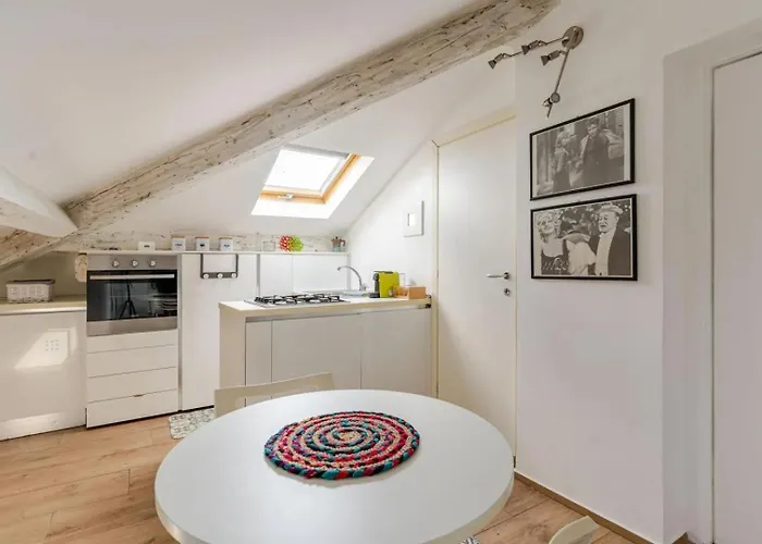 Mansarda In Pieno Centro - 500mt Da Ariston E Ciclabile Lejlighed *